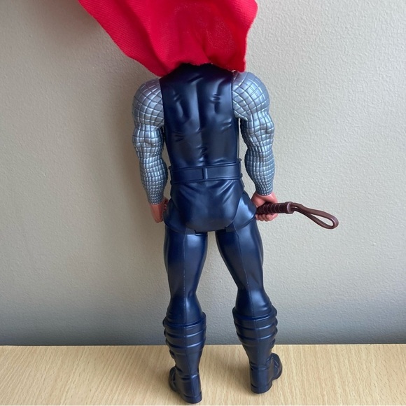 Marvel Avengers Titan Hero Series Thor 12-Inch Action Figure with Hammer - Picture 3 of 5